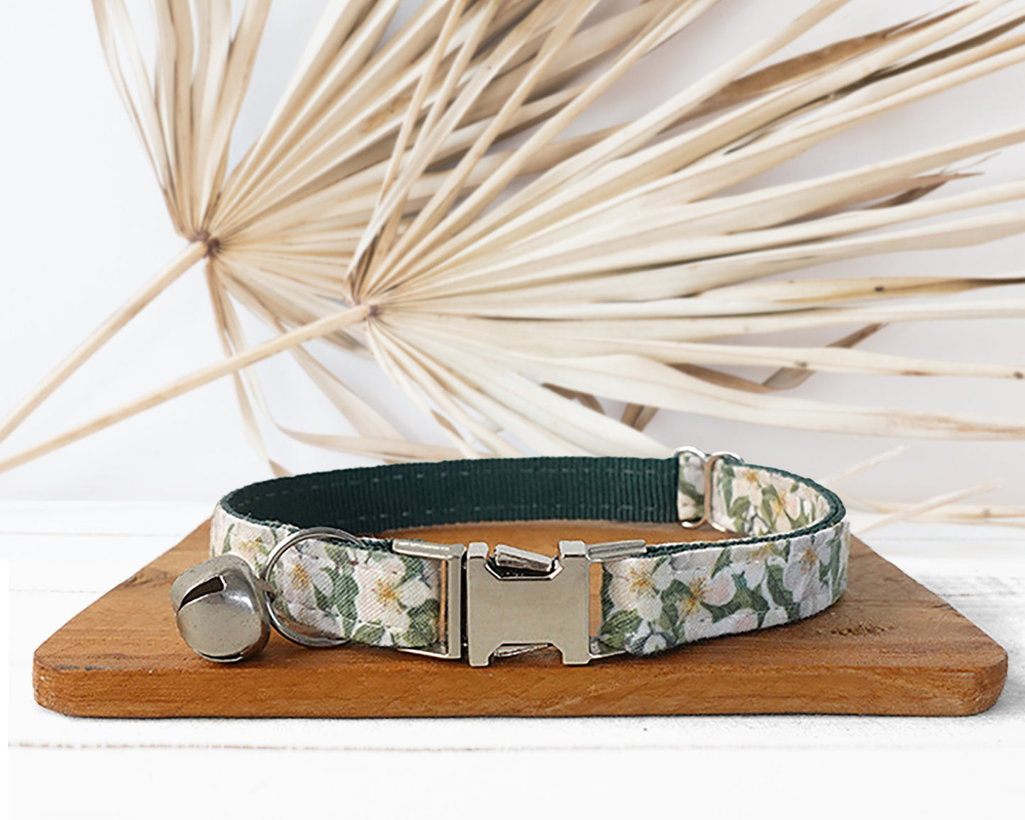 Floral Cat Puppy Collar with Bell and Quick Release Buckle, Matching Detachable Bowtie in Summer Spring Autumn Flower Pattern