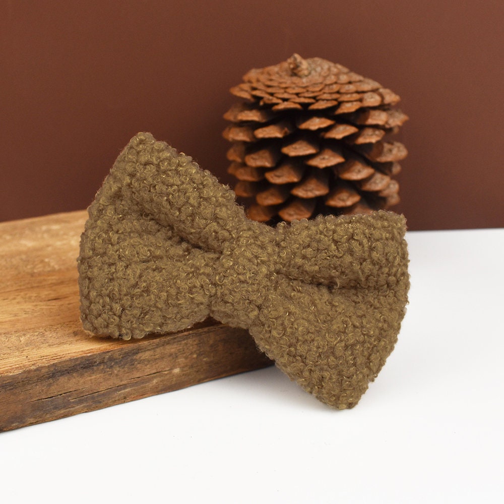 Personalised Dog Collar Leash Bowtie in Brown Curly Fleece Fabric, Puppy Collar Bowtie, Handmade Dog Collar Leash Bowtie, Birthday Gift