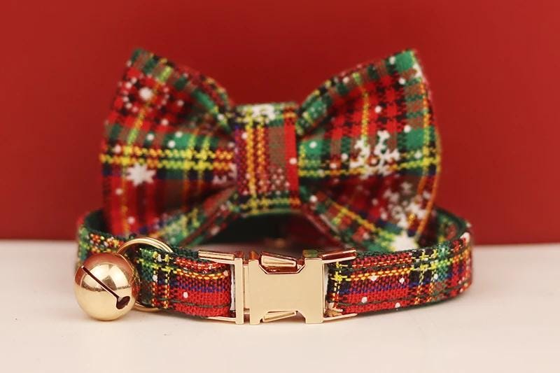 Personalised Christmas Cat Collar with Snowflakes, Red Pink Tartan, Bowtie and Bell - Custom Festive Pet Accessories, Gift for Pets