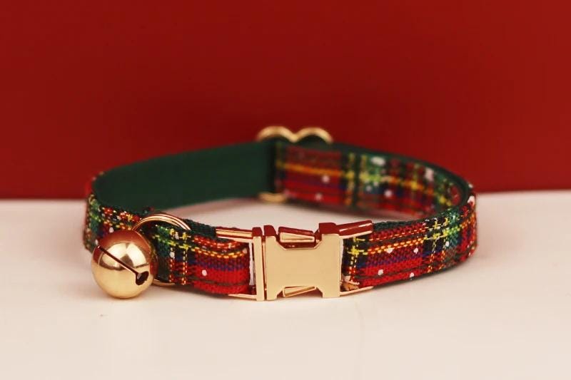 Personalised Christmas Cat Collar with Snowflakes, Red Pink Tartan, Bowtie and Bell - Custom Festive Pet Accessories, Gift for Pets