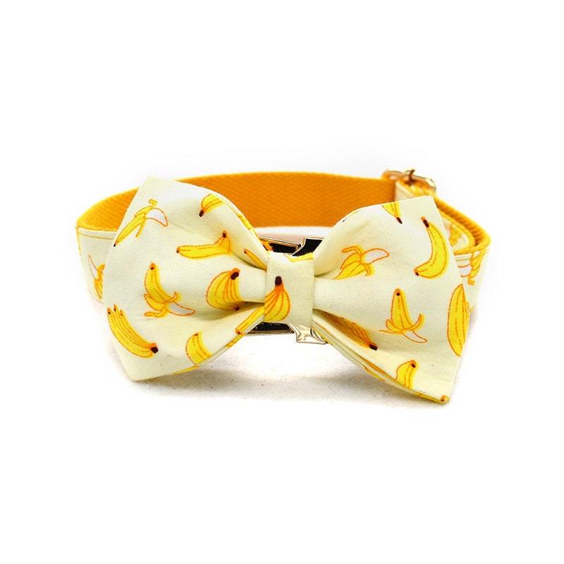 Personalised Dog Collar with matching Bowtie, Leash and Step in Harness in Yellow Banana Pattern, Trendy for All Occasions