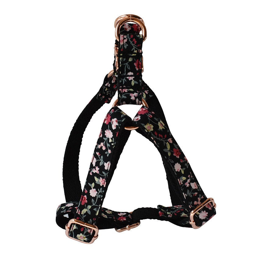 Black Floral Dog Collar and Lead Set, Bowtie and Step-in Harness